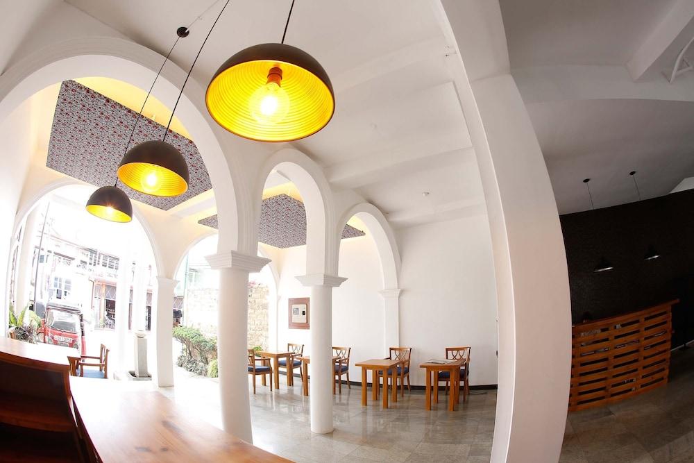Zand Negombo Ettukala Екстер'єр фото