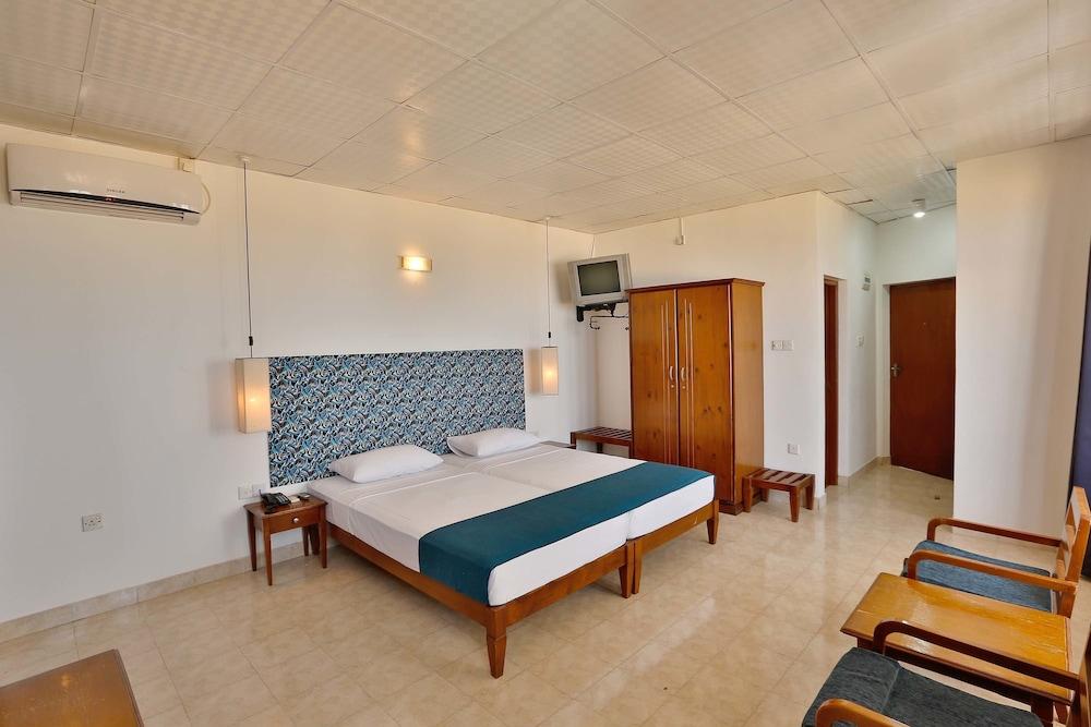 Zand Negombo Ettukala Екстер'єр фото